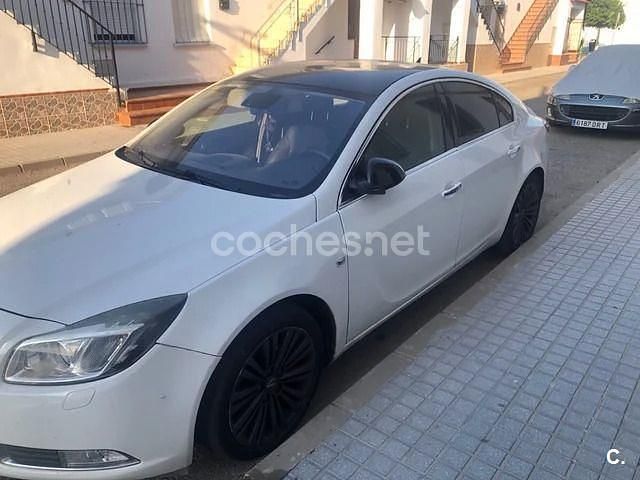 Usado Opel Insignia Sportive 160 CV (117 kW) 2012 Blanco Berlina