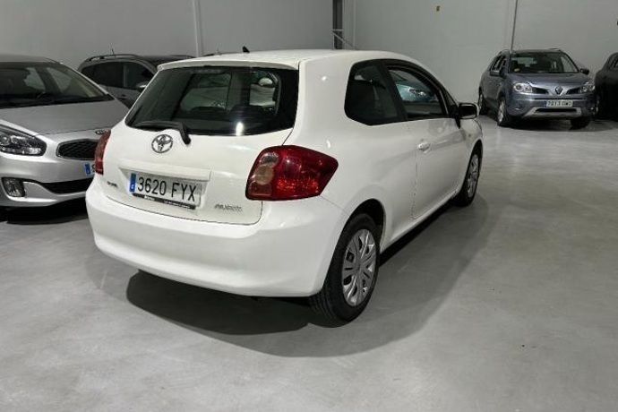 Usado Toyota Auris 90 CV (66 kW) 2007 Utilitario