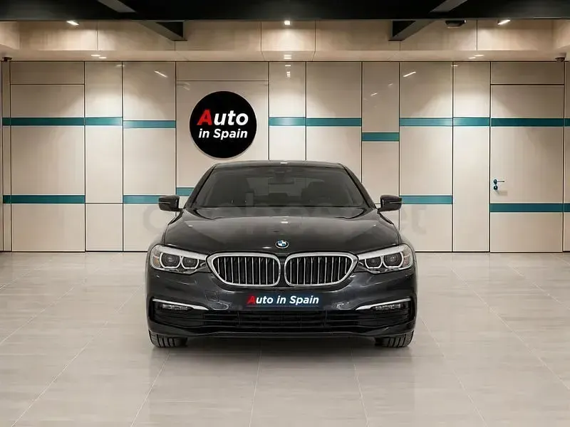 Usado BMW 530e Comfort Edition 252 CV (185 kW) 2020 Gris / plata Berlina