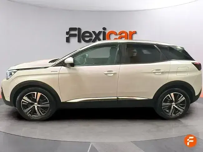 Usado Peugeot 3008 Allure 225 CV (165 kW) 2020 Blanco SUV