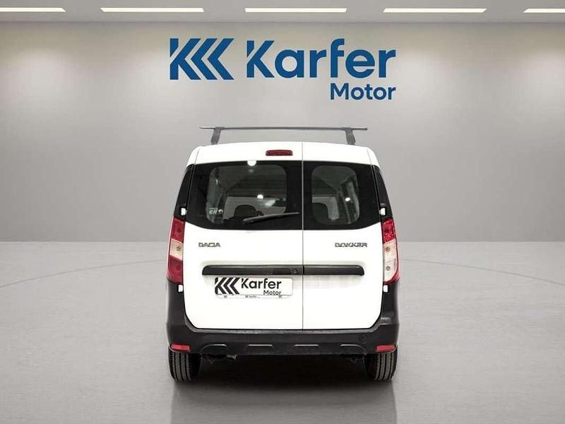 Usado Dacia Dokker Ambiance 90 CV (66 kW) 2017 Blanco Monovolumen