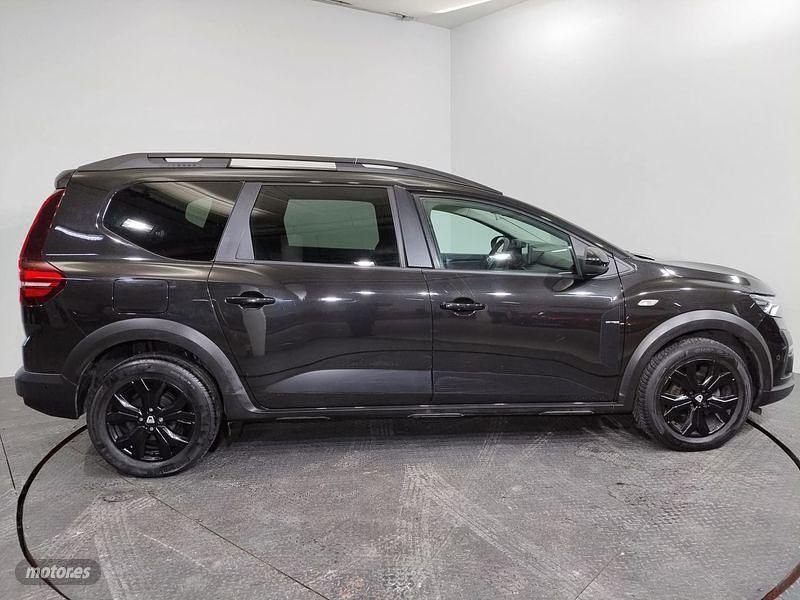 Usado Dacia Jogger Extreme 100 CV (73 kW) 2022 Negro Monovolumen