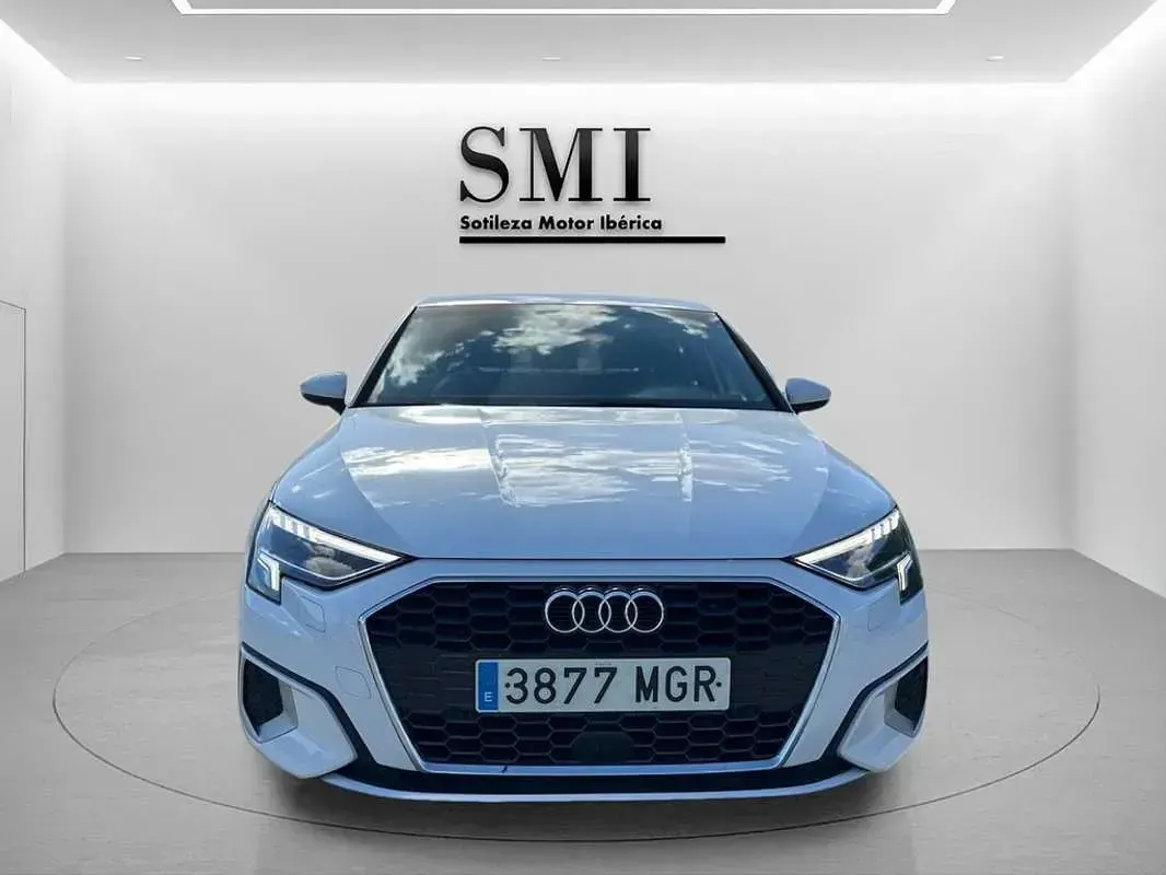 Usado Audi A3 Sportback Advanced 110 CV (80 kW) 2023 Blanco Utilitario