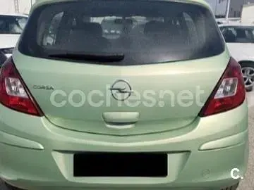 Usado Opel Corsa Cosmo 85 CV (62 kW) 2010 Verde Utilitario