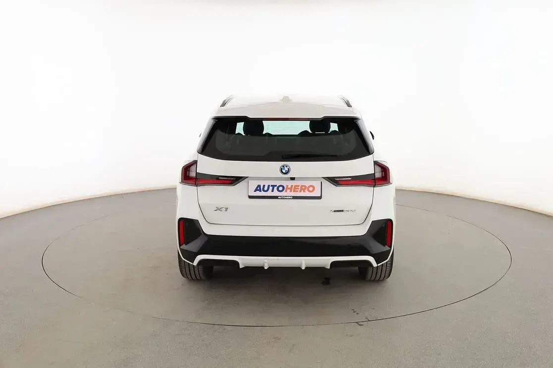 Usado BMW X1 Comfort Edition 326 CV (239 kW) 2023 Blanco SUV