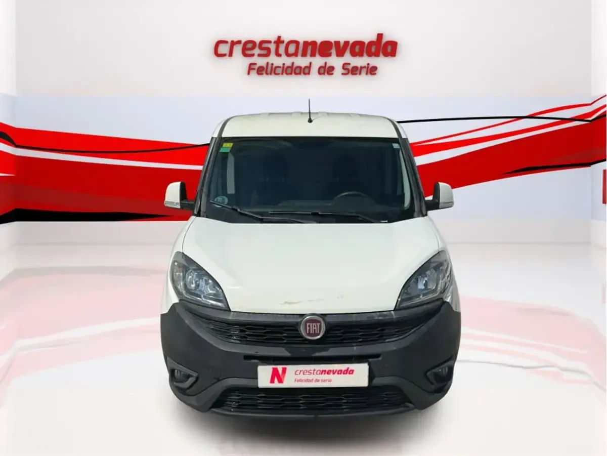 Usado Fiat Doblò 95 CV (69 kW) 2021 Blanco Monovolumen