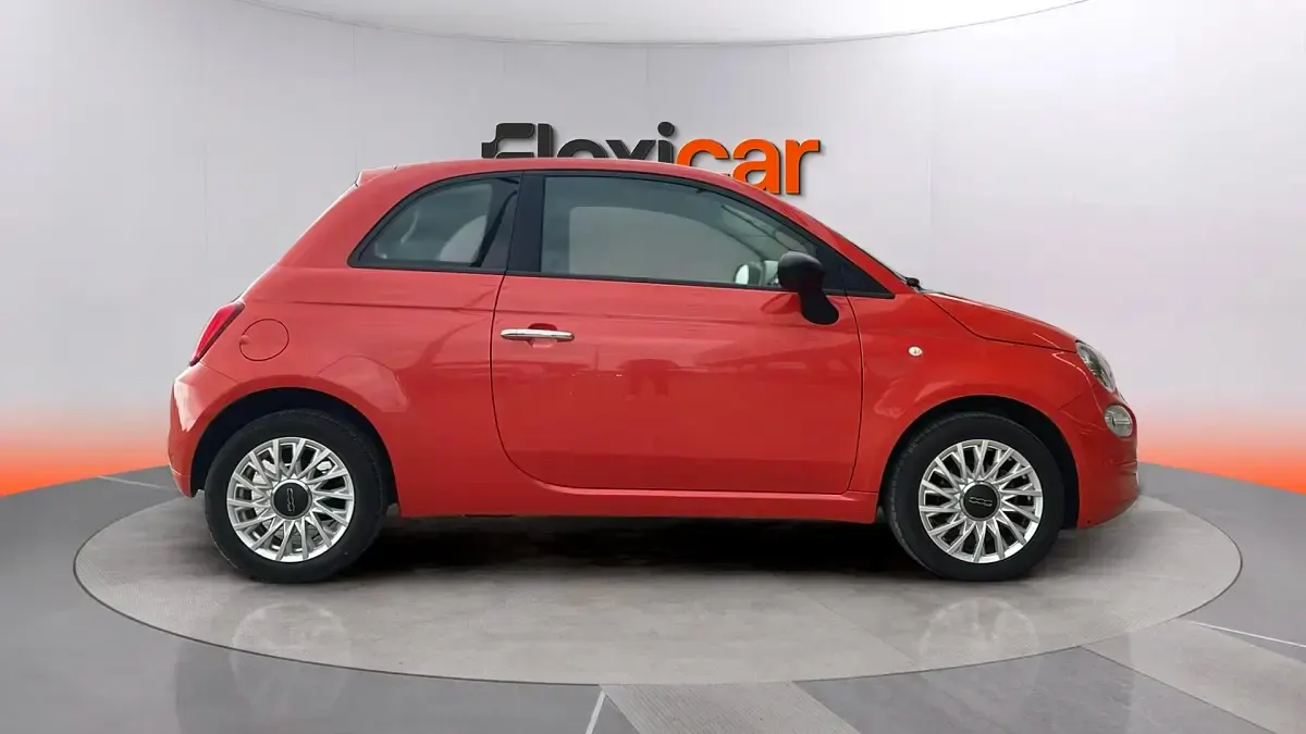 Używany Fiat 500 Club 71 KM (52 kW) 2023 Pomarańczowy Sedan/Limuzyna