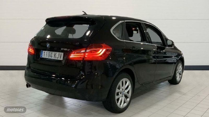 Usado BMW 218 150 CV (110 kW) 2018 Negro Familiar