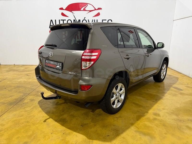 Usado Toyota RAV4 Advance 150 CV (110 kW) 2011 Marrón SUV