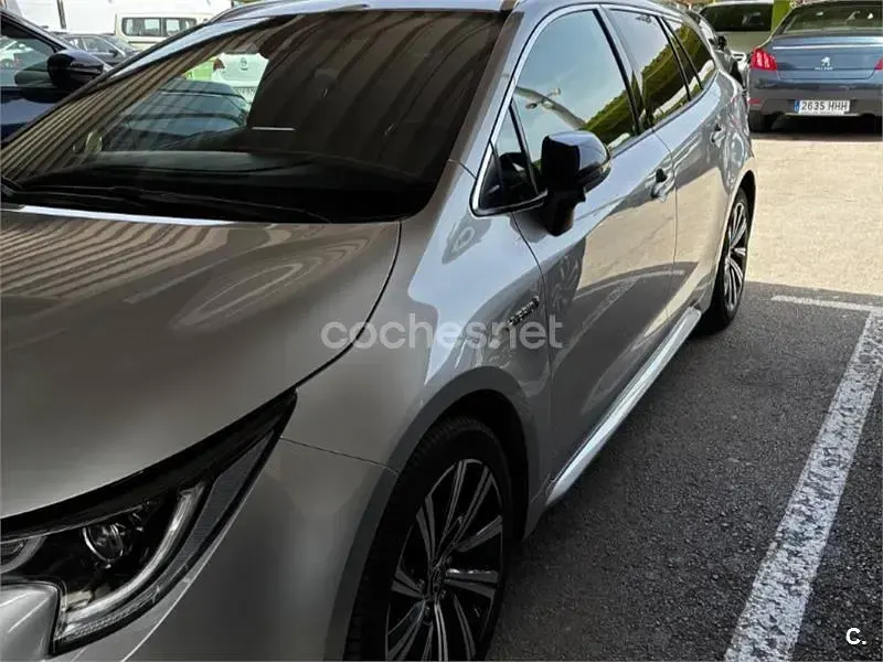 Usado Toyota Corolla Sport 180 CV (132 kW) 2021 Blanco Familiar