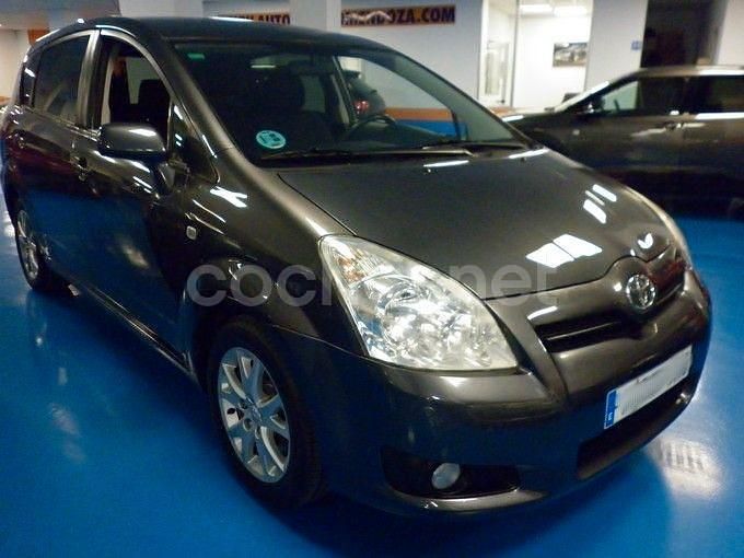 Gris / plata Usado 2009 Toyota Corolla Verso Sol Monovolumen | 6900 € (Precio justo) - Imagen 1/4