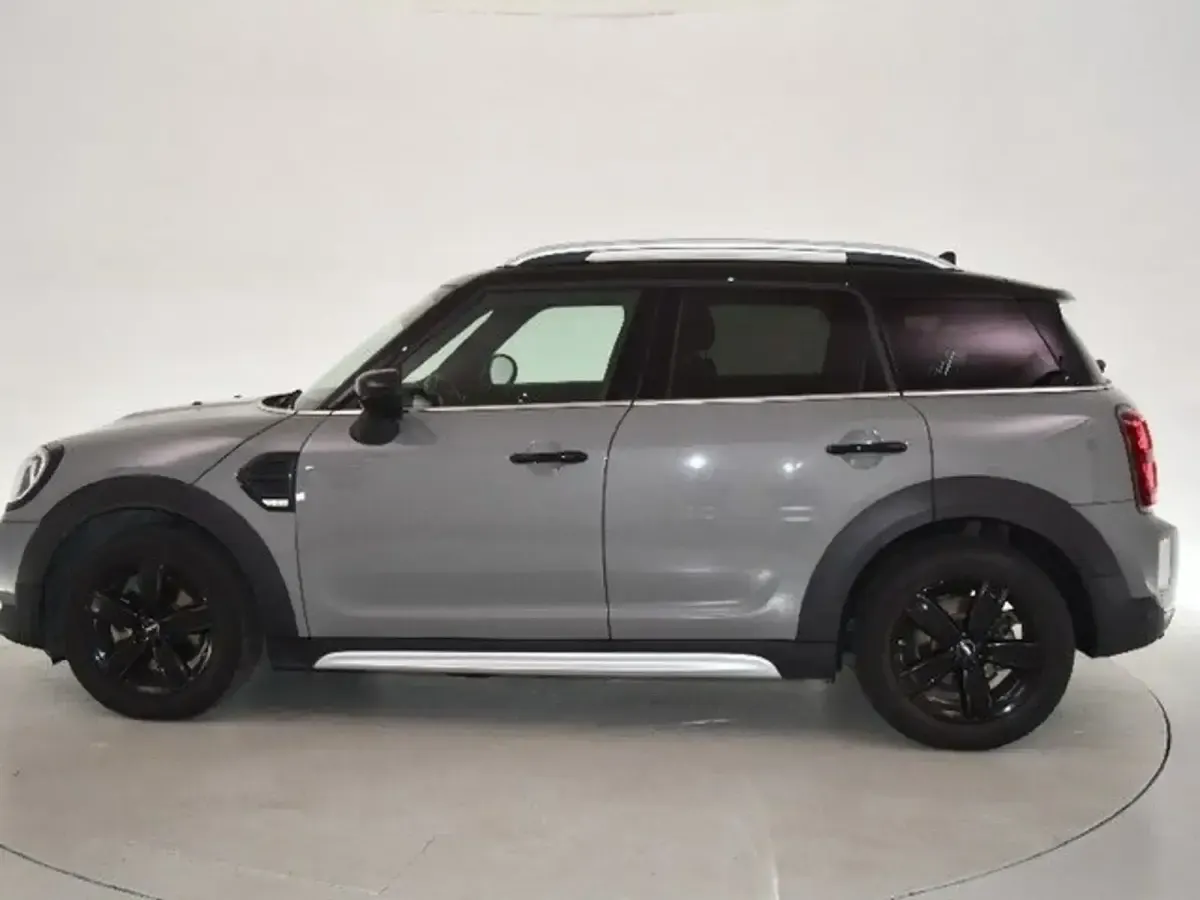 Usado Mini Cooper Countryman 136 CV (100 kW) 2022 Gris / plata SUV