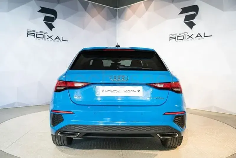 Usado Audi A3 S-Line 204 CV (150 kW) 2022 Azul Berlina