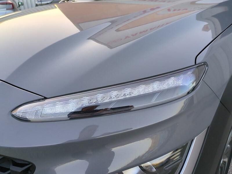 Usado Hyundai Kona 141 CV (103 kW) 2022 Gris SUV