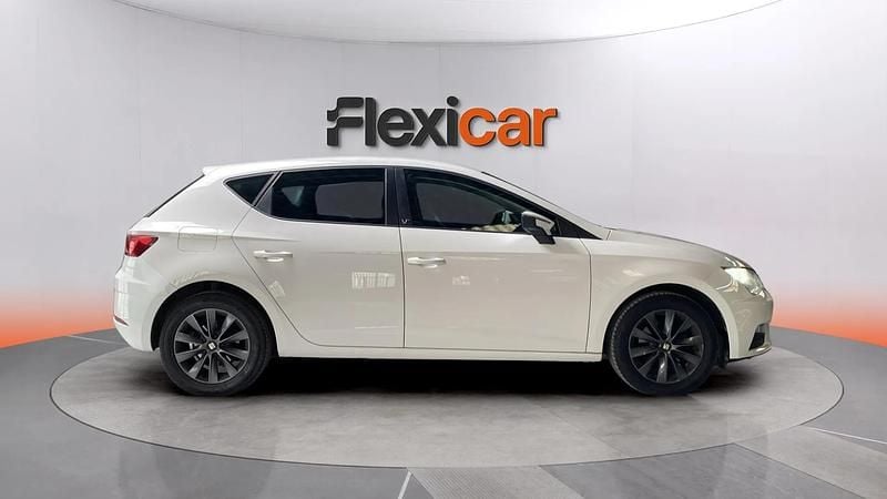 Usado Seat Leon Style 130 HP (95 kW) 2019 Branco Sedan
