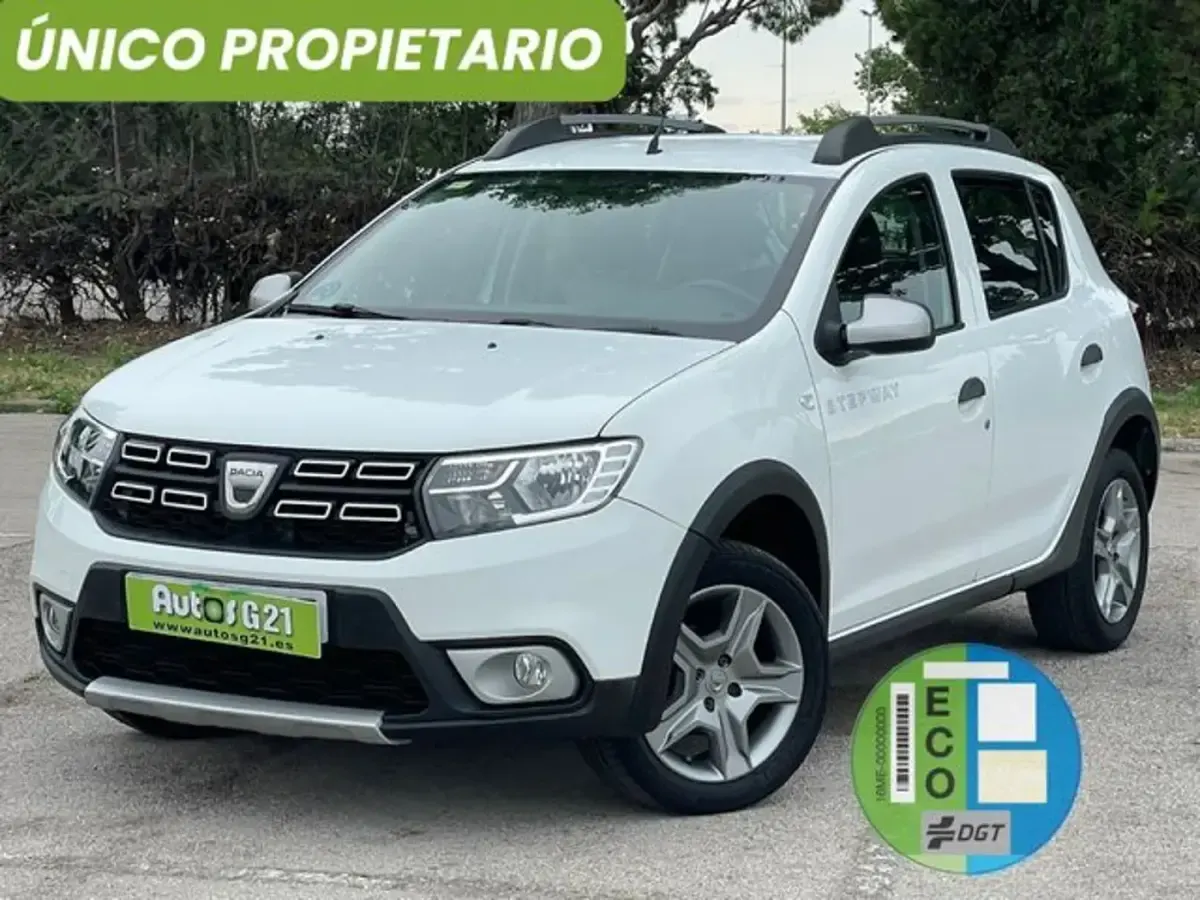 Usado Dacia Sandero Stepway 90 HP (66 kW) 2018 Sedan
