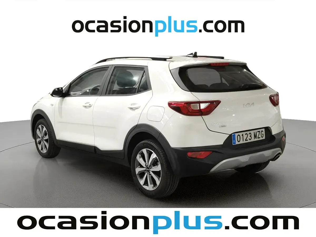 Usado Kia Stonic 101 CV (74 kW) 2025 Blanco SUV