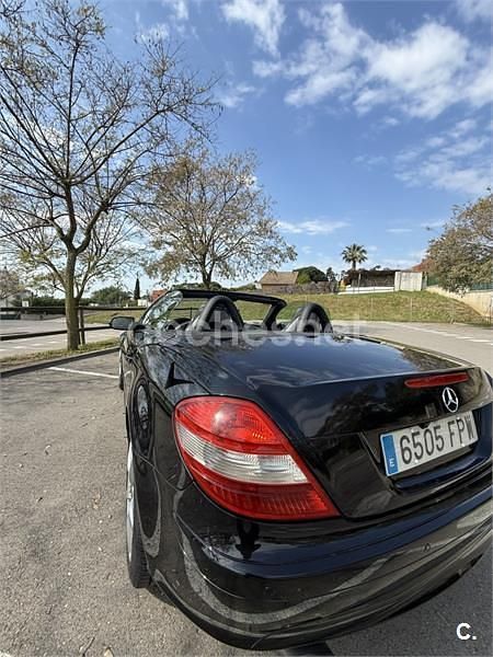 Usado Mercedes SLK200 163 CV (119 kW) 2006 Negro Descapotable