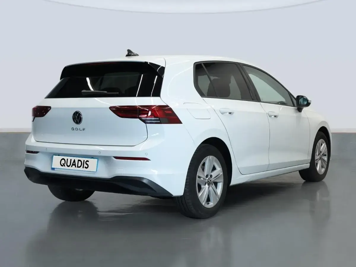 Usado VW Golf VIII Life 150 CV (110 kW) 2022 Blanco