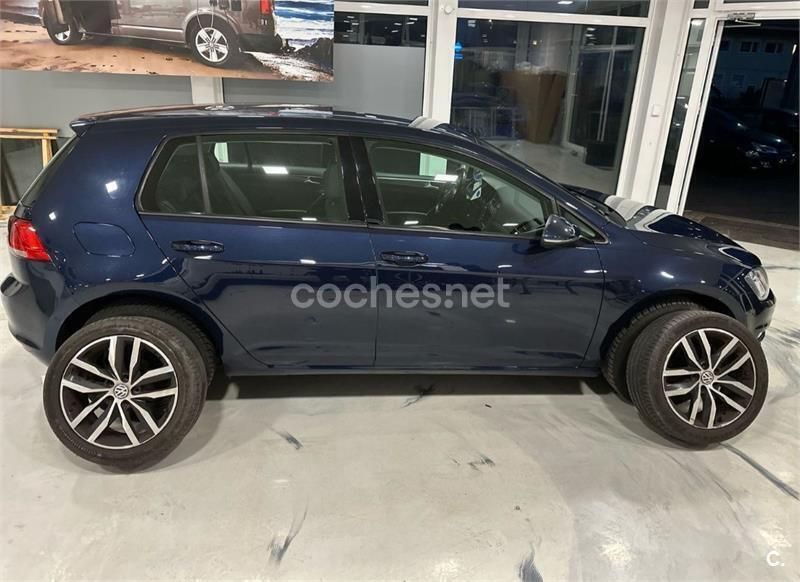 Azul Usado 2012 VW Golf VII Advance Berlina | 11.000 € (Precio justo) - Imagen 1/4