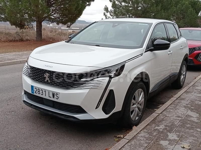 Usado Peugeot 3008 Active 130 CV (95 kW) 2022 Blanco SUV