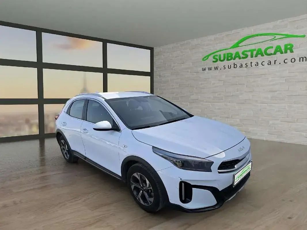 Usado Kia XCeed 160 CV (117 kW) 2023 Blanco SUV