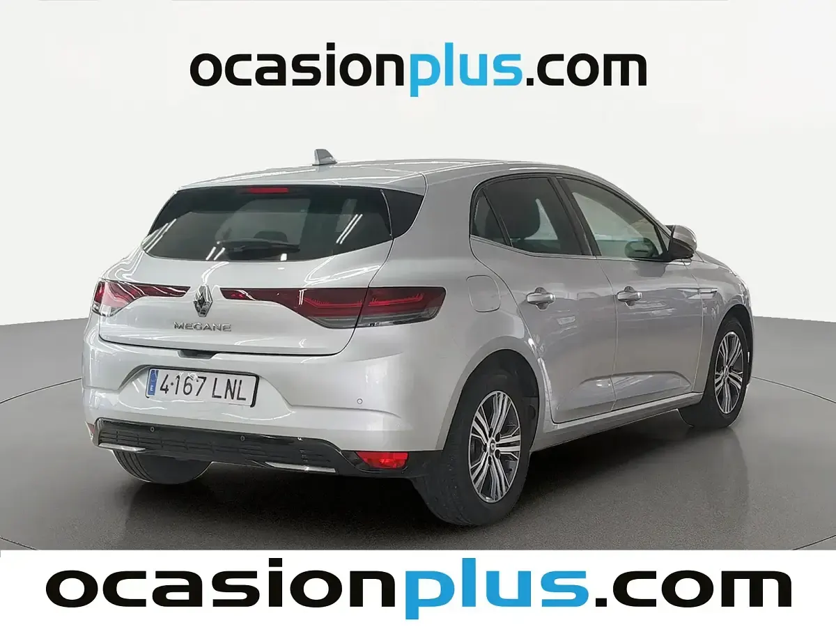 Usado Renault Mégane II Zen 140 CV (102 kW) 2021 Gris Berlina