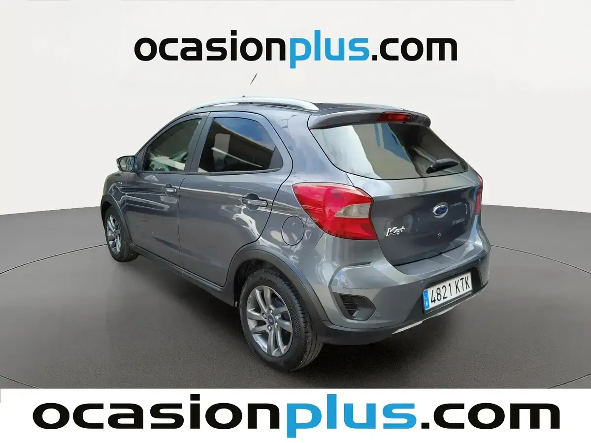 Usado Ford Ka Active 85 CV (62 kW) 2019 Gris Berlina