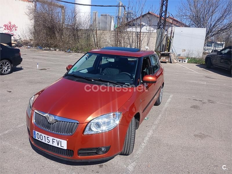 Usado Skoda Fabia 70 CV (51 kW) 2007 Naranja Berlina