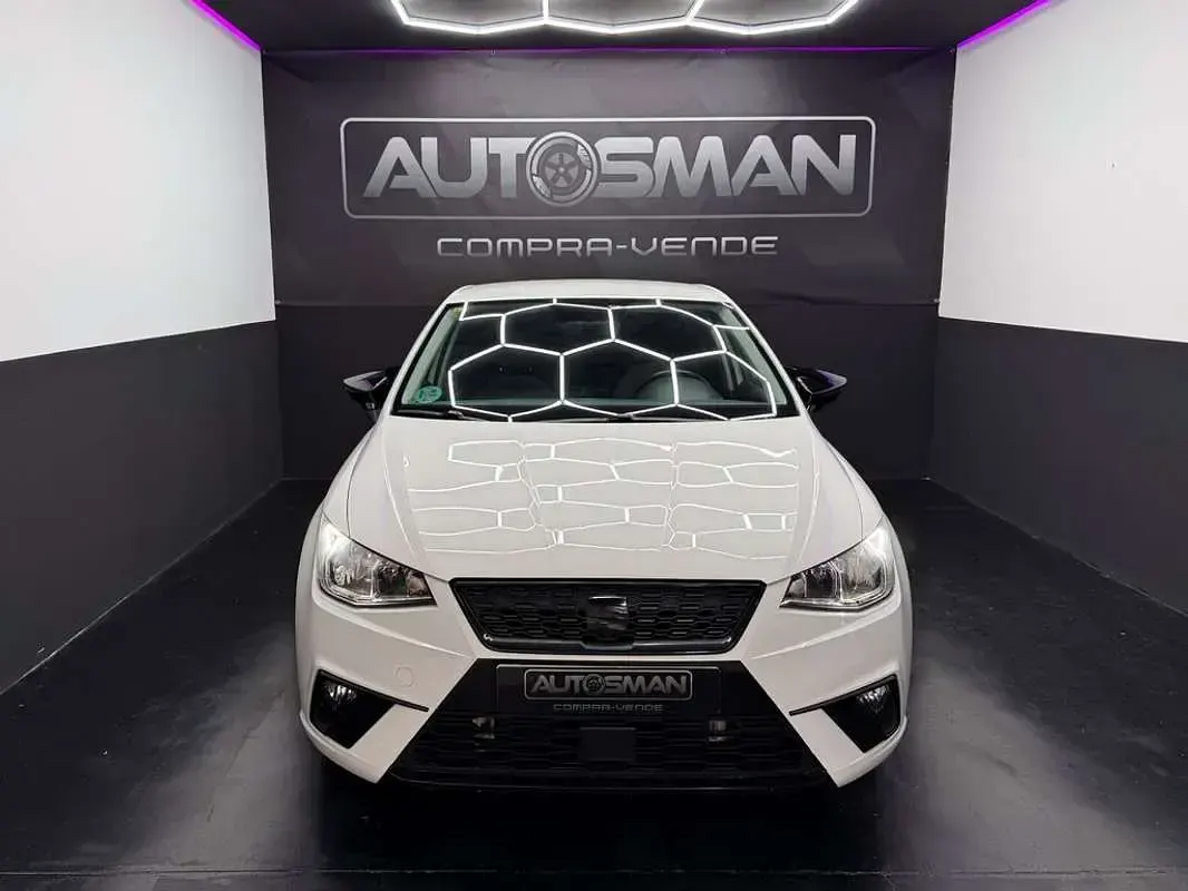 Usado Seat Ibiza CONNECT 110 CV (80 kW) 2018 Blanco Utilitario