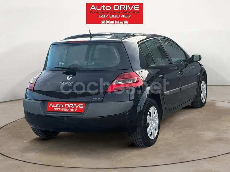 Usado Renault Mégane Expression 105 CV (77 kW) 2008 Negro Berlina