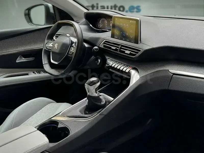 Usado Peugeot 3008 Allure 130 CV (95 kW) 2020 Blanco SUV