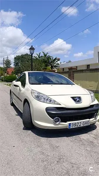 Usado Peugeot 207 CC 120 CV (88 kW) 2008 Beige Descapotable