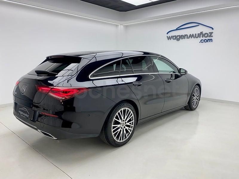 Usado Mercedes CLA200 Shooting Brake 163 CV (119 kW) 2020 Negro Familiar