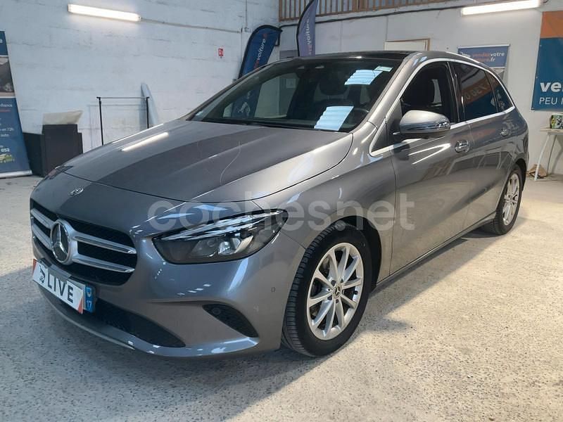 Usado Mercedes B180 136 CV (100 kW) 2019 Gris / plata Monovolumen