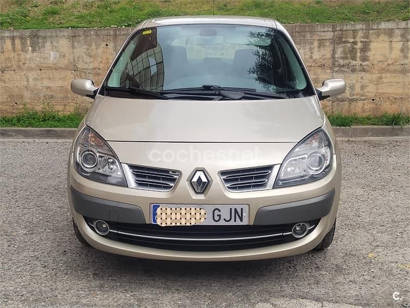 Usado Renault Scénic II Dynamique 110 CV (80 kW) 2008 Beige Monovolumen