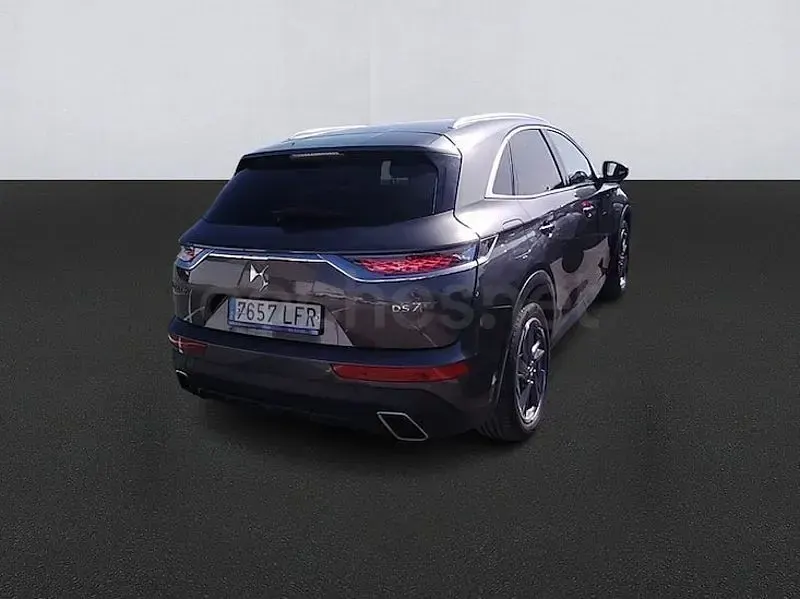 Usado DS Automobiles DS7 Crossback So Chic 300 CV (220 kW) 2020 Gris / plata SUV