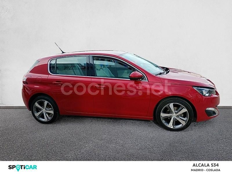 Usado Peugeot 308 Allure 110 CV (80 kW) 2015 Rojo Berlina