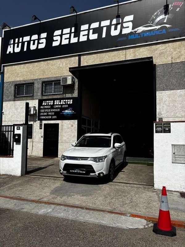 Blanco Usado 2014 Mitsubishi Outlander SUV | 11.490 € (Un poco caro) - Imagen 1/4
