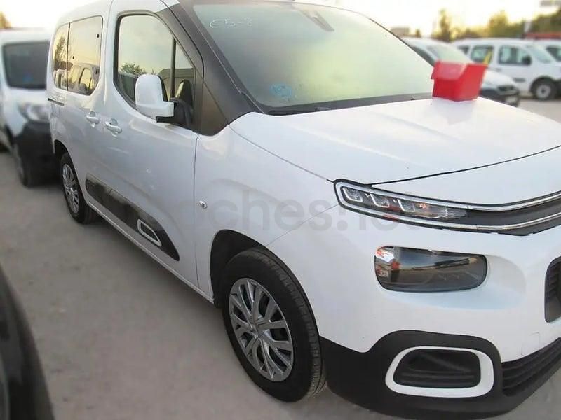 Usado Citroën Berlingo Feel 110 CV (80 kW) 2020 Blanco Monovolumen