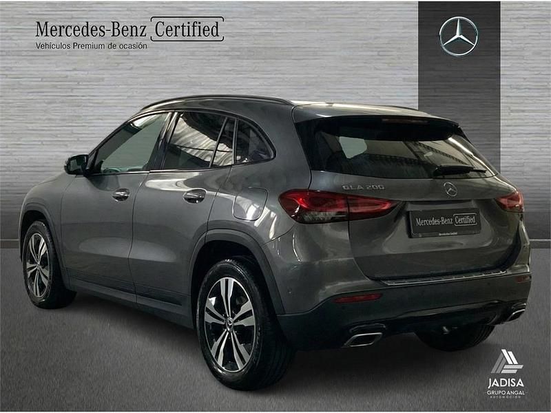 Usado Mercedes GLA200 156 CV (114 kW) 2020 Gris SUV