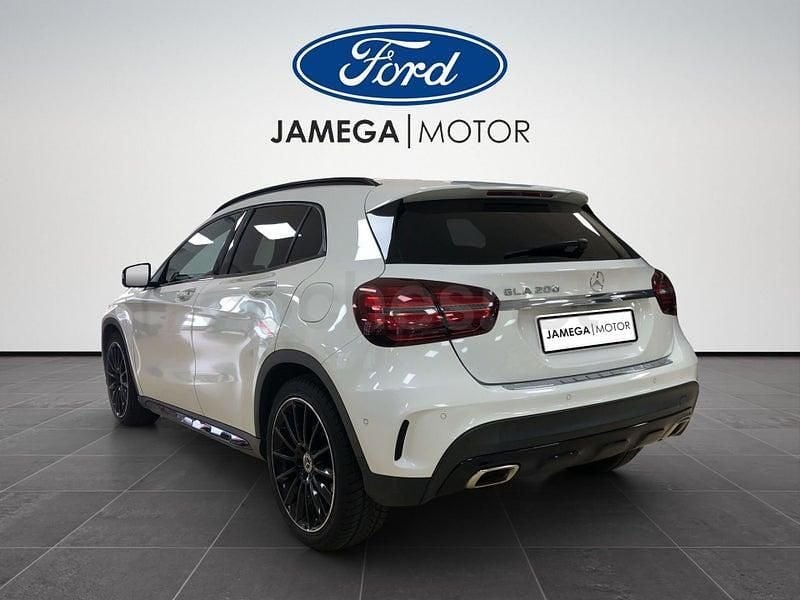 Usado Mercedes GLA200 163 CV (119 kW) 2020 Blanco SUV