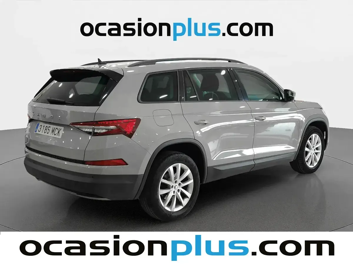 Usado Skoda Kodiaq Ambition 150 CV (110 kW) 2022 Gris SUV
