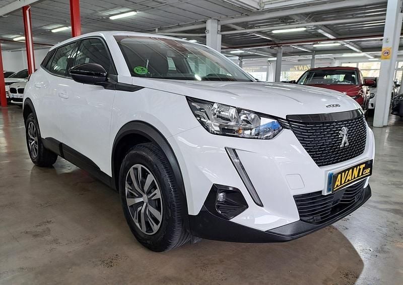 Usado Peugeot 2008 Active 100 CV (73 kW) 2021 Blanco SUV