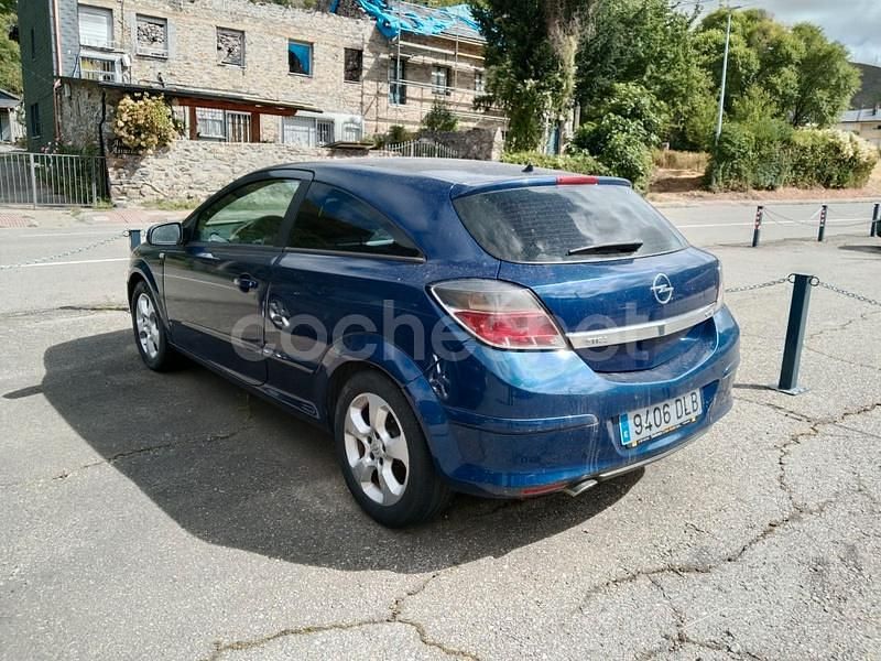 Usado Opel Astra GTC Enjoy 105 CV (77 kW) 2005 Azul Berlina