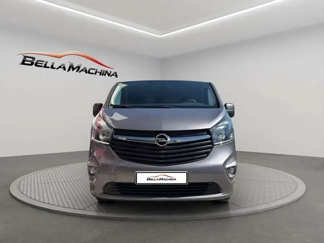 Usado Opel Vivaro 116 CV (85 kW) 2015 Gris Monovolumen