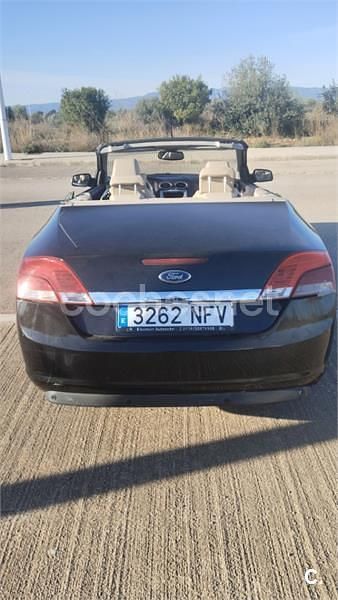 Usado Ford Focus Cabriolet Trend 136 CV (100 kW) 2007 Negro Descapotable