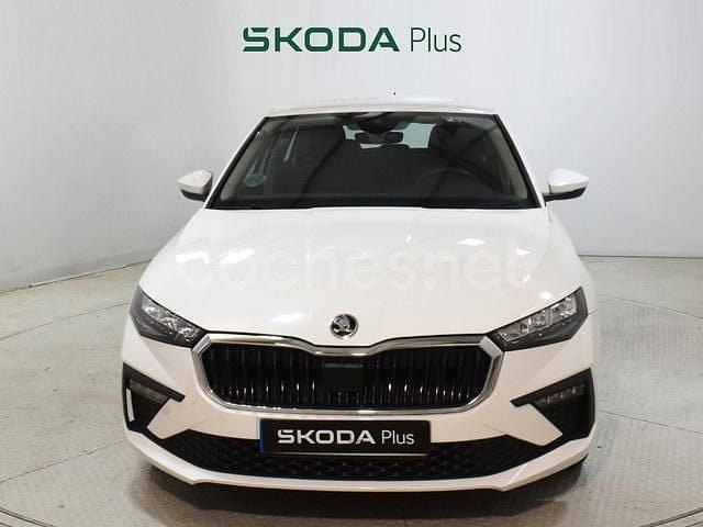 Usado Skoda Scala Essence 95 CV (69 kW) 2024 Blanco Utilitario