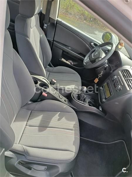 Usado Seat Leon Copa 105 CV (77 kW) 2011 Blanco Utilitario