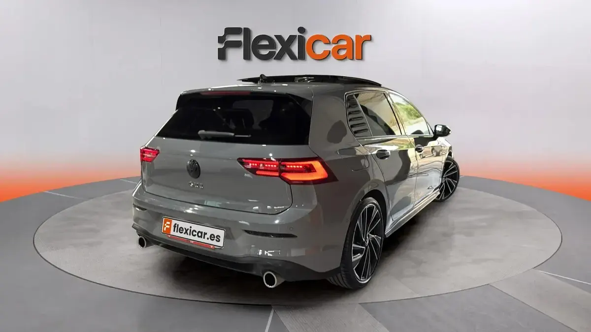Usado VW Golf VIII GTI 265 CV (194 kW) 2024 Gris Berlina